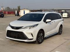 Toyota Gravia 2.5L Hybrid Prestige Plus AWD - фото 1