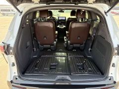 Toyota Gravia 2.5L Hybrid Prestige Plus AWD - фото 14