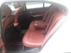 BMW 3 Series 320Li M Sport Package - ფოტო 16