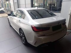 BMW 3 Series 320Li M Sport Package - ფოტო 4
