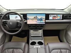Leapmotor C11 EREV 300 Exclusive Edition - ფოტო 16