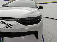 Leapmotor C11 EREV 300 Exclusive Edition - ფოტო 4