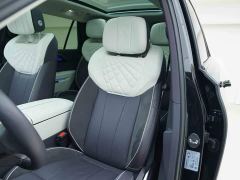 FAW Red Flag E-HS9 690km Range Flagship Edition Six-Seater - ფოტო 11