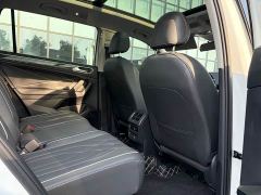 Volkswagen Tiguan L 330TSI Automatic FWD R-Line Comfort Edition - фото 11