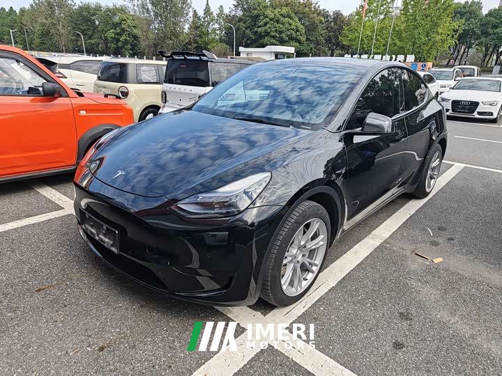 Tesla Model Y Facelift Rear-Wheel Drive - автомобиль из Китая
