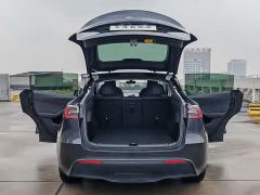 Tesla Model Y Rear-Wheel Drive - photo 12