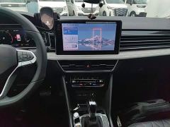 Volkswagen Tiguan L Outstanding Edition 300TSI Automatic Two-Wheel Drive Dragon Ascendant Version - фото 12