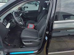 Volkswagen Tiguan L Outstanding Edition 300TSI Automatic Two-Wheel Drive Dragon Ascendant Version - фото 14