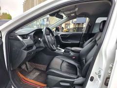 Toyota RAV4 2.0L CVT FWD Urban Edition - фото 4