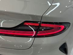 Xiaomi SU7 Rear-Wheel Drive Standard Edition - ფოტო 16