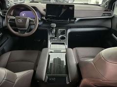 Toyota Sienna 2.5L Hybrid Platinum Edition - фото 6