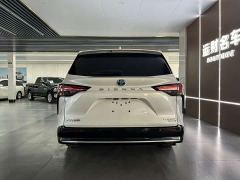 Toyota Sienna 2.5L Hybrid Platinum Edition - фото 8