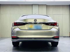 Lexus ES 200 Excellence Edition - ფოტო 10