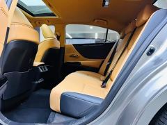 Lexus ES 200 Excellence Edition - ფოტო 16