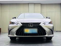 Lexus ES 200 Excellence Edition - ფოტო 9