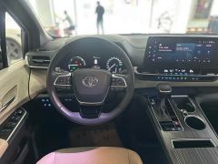 Toyota Sienna 2.5L Hybrid Premium Edition - ფოტო 11