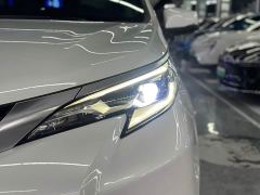 Toyota Sienna 2.5L Hybrid Premium Edition - ფოტო 4