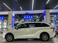 Toyota Sienna 2.5L Hybrid Premium Edition - ფოტო 5