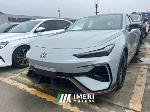 2025 Changan UNI-V 1.5T 500Bar Luxury Edition - car from China