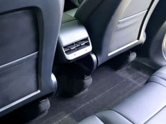 Tesla Model Y Rear-Wheel Drive - ფოტო 12