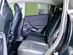 Tesla Model Y Rear-Wheel Drive - ფოტო 6