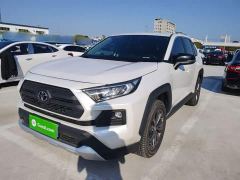 Toyota RAV4 2.0L CVTAWD Edition - фото 1
