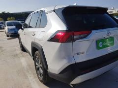 Toyota RAV4 2.0L CVTAWD Edition - фото 4