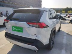 Toyota RAV4 2.0L CVTAWD Edition - фото 6