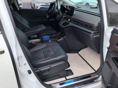 Honda Odyssey 2.0L e:HEV Sharp Premium Edition - ფოტო 8