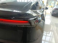 Tesla Model Y Rear-Wheel Drive - ფოტო 7