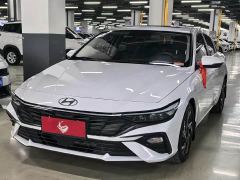 Hyundai Elantra 1.5L CVT Luxury - фото 1