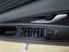 Hyundai Elantra 1.5L CVT Luxury - фото 14