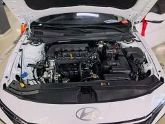 Hyundai Elantra 1.5L CVT Luxury - фото 16