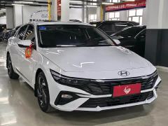 Hyundai Elantra 1.5L CVT Luxury - фото 3