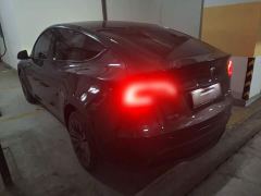 Tesla Model Y Long Range All-Wheel Drive - ფოტო 4