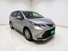 Toyota Sienna 2.5L Hybrid Comfort Edition - фото 3