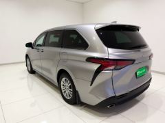 Toyota Sienna 2.5L Hybrid Comfort Edition - фото 4