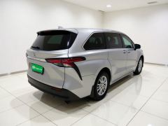 Toyota Sienna 2.5L Hybrid Comfort Edition - фото 6