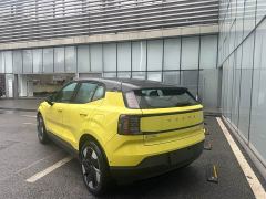 Volvo EX30 Rear-Wheel Drive Extended Range Ultra - ფოტო 6