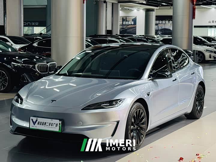 Tesla Model 3 Rear-Wheel Drive