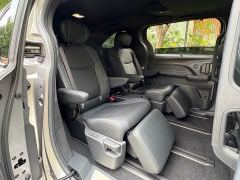 Toyota Sienna 2.5L Hybrid Premium Edition - фото 13