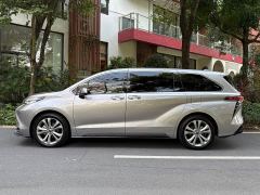 Toyota Sienna 2.5L Hybrid Premium Edition - фото 3