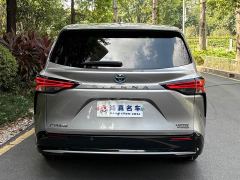 Toyota Sienna 2.5L Hybrid Premium Edition - фото 4