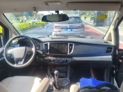 Dongfeng Lingzhi M5 1.6L Practical 7-seater - фото 5