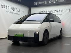 Li Auto MEGA Ultra Smart Refresh Edition - ფოტო 1