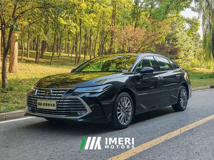 Toyota Camry Hybrid 2.0L Premium - автомобиль из Китая