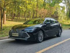 Toyota Camry Hybrid 2.0L Premium - фото 1