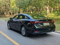 Toyota Camry Hybrid 2.0L Premium - фото 13