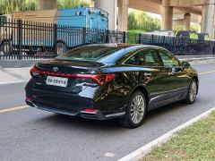 Toyota Camry Hybrid 2.0L Premium - фото 14