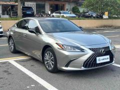 Lexus ES 200 Excellence Edition - ფოტო 3